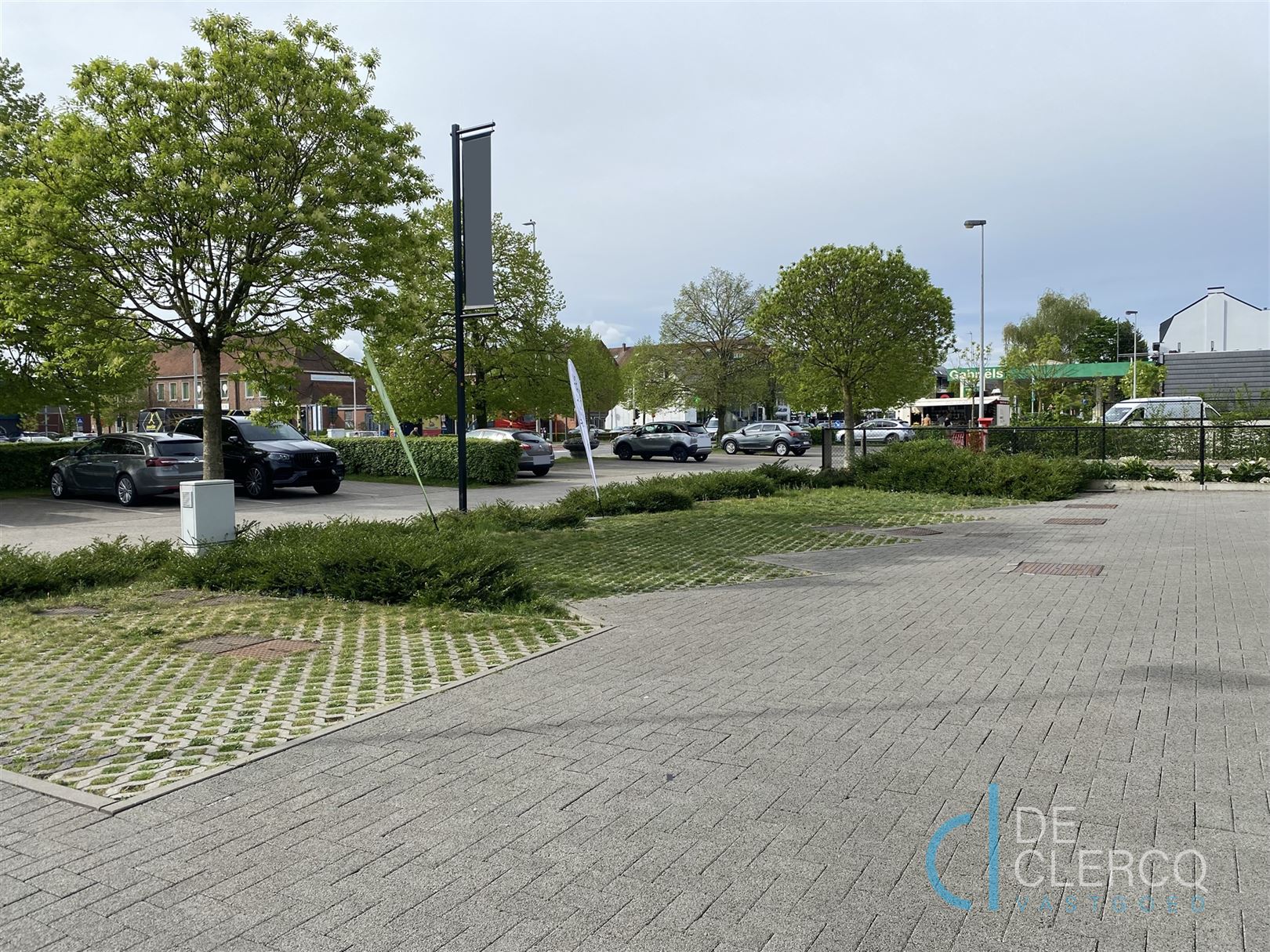 Winkelruimte te huur op toplocatie te Lochristi Dorp! - foto 2