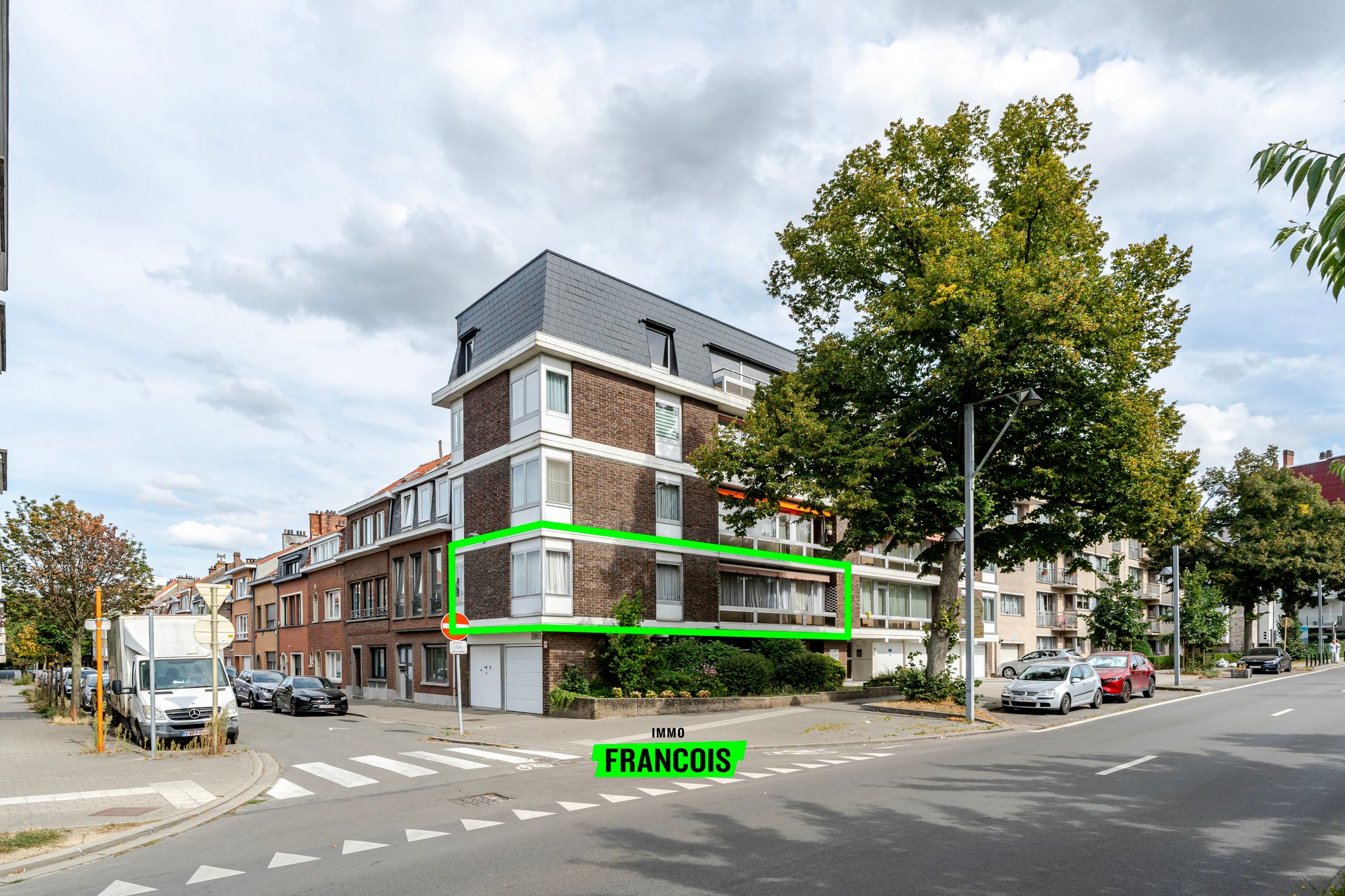 Apartment for sale in Ganshoren with 3 bedrooms - photo 1