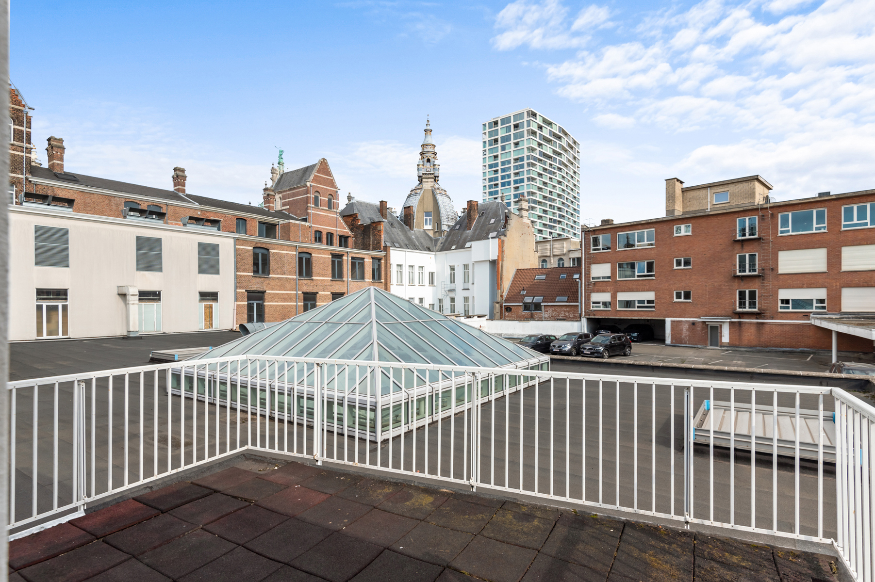 Apartment for rent in Antwerp with 4 bedrooms - photo 5