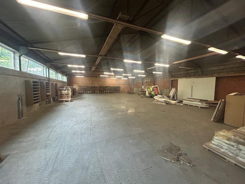 Veelzijdige opslag- of werkruimte van 270 m² - foto 2