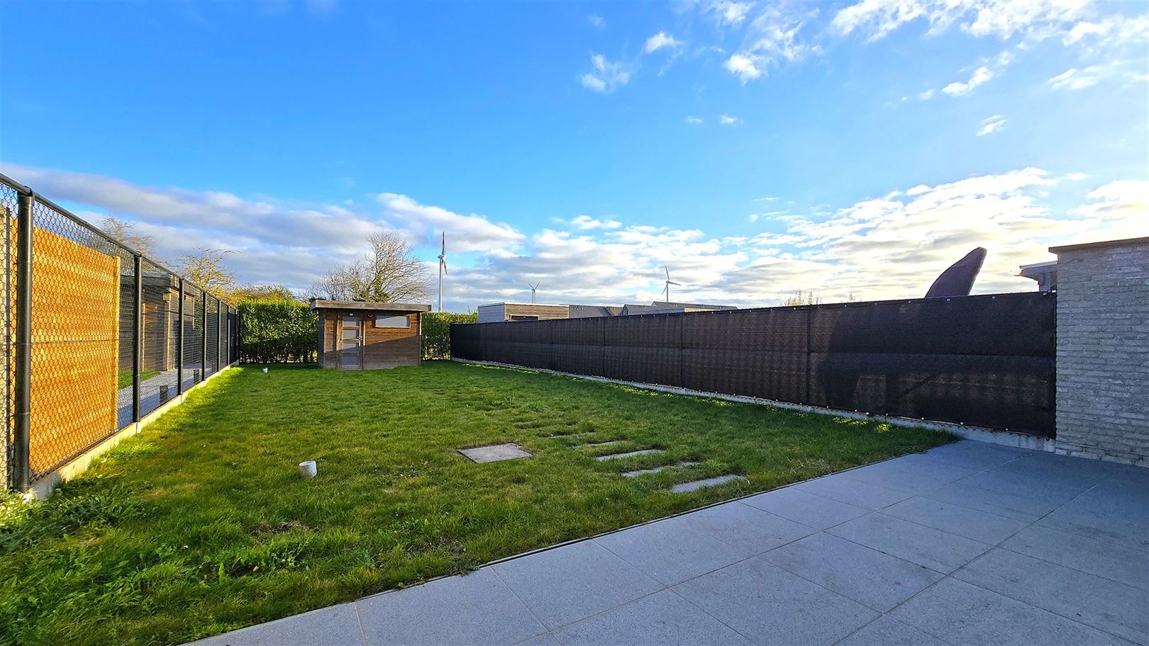 Recente, instapklare woning met zongerichte tuin - foto 2