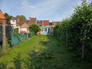 WSB-immo stelt u met plezier deze centraal gelegen woning te Ninove (Meerbeke) voor.Een woning met weinig onderhoud en tal van mogelijkheden achter...