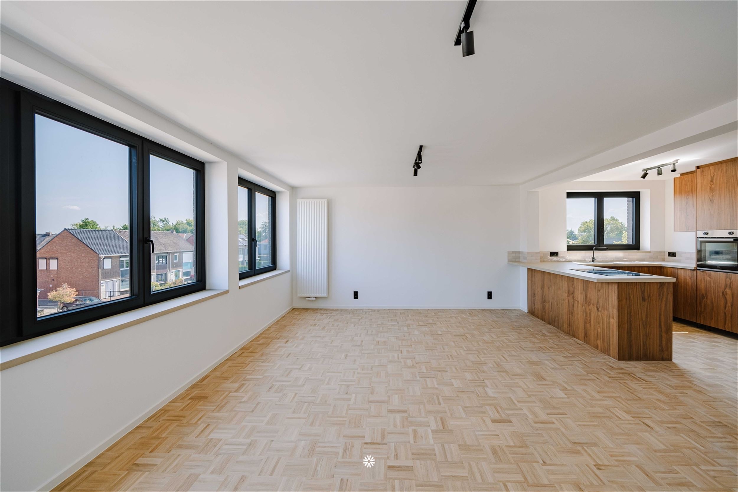 Tot in de puntjes gerenoveerd appartement - foto 2
