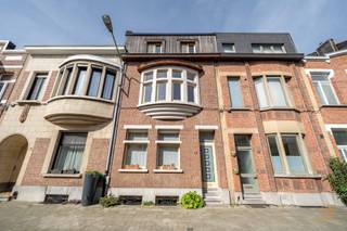 Instapklare ruime woning aan het Te Boelaerpark (met optioneel bouwgrond) Deze unieke ruime woning, op de grens Berchem/Borgerhout, biedt een...