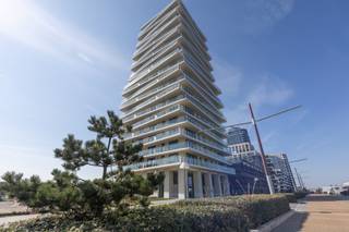 Appartement luxueux de 2 chambres sur la Rive EstCe superbe appartement offre une combinaison parfaite de confort et de style. Situé sur la calme...