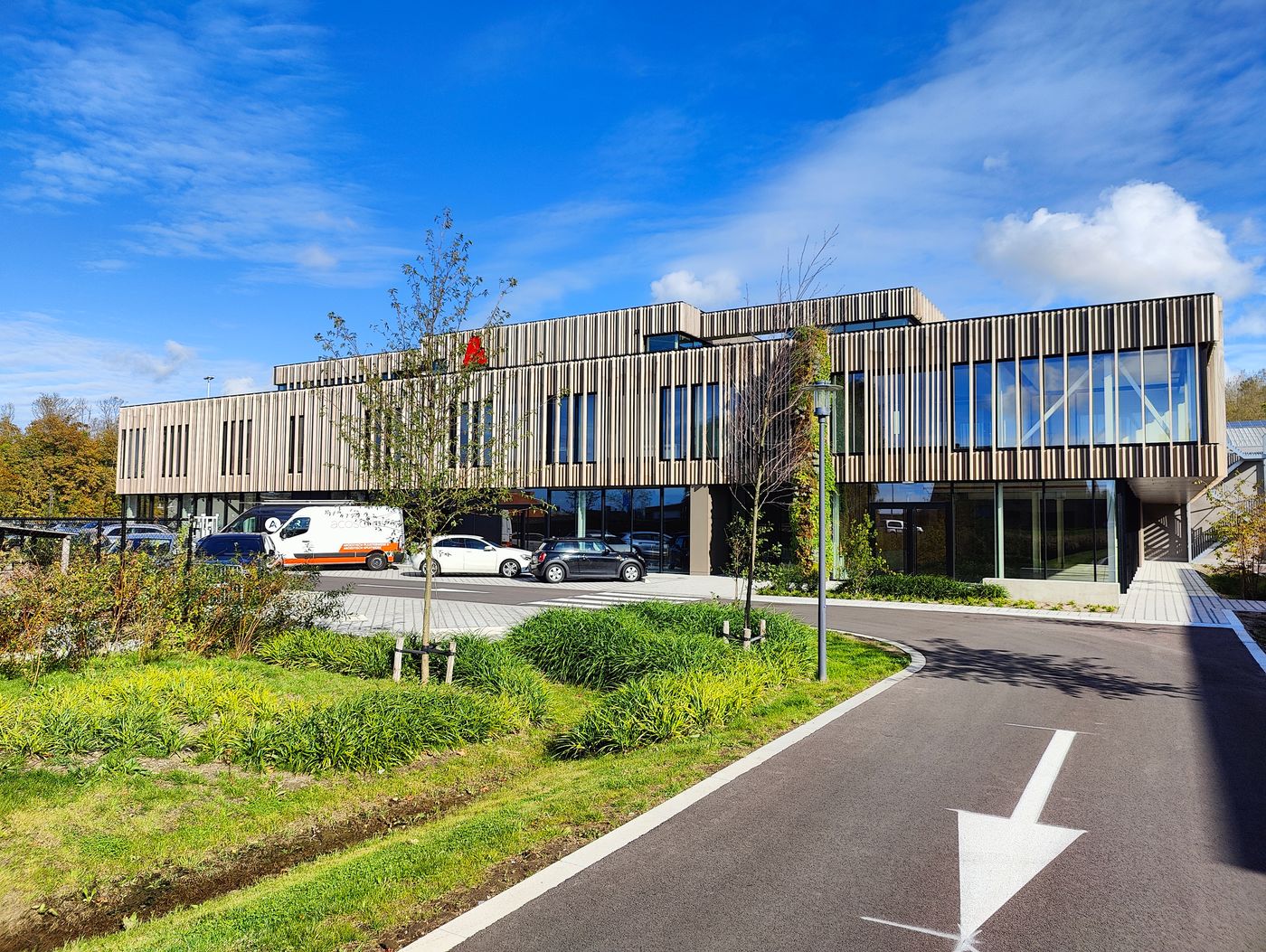 NIEUWBOUW HANDELSRUIMTE VAN 293 M² IN OUDENBURG - photo 1