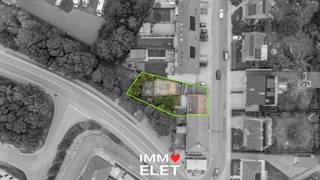 Grondig gerenoveerde ruime woning (enkel de gevel is nog zichtbaar) met extra ruimte voor allerhande activiteiten. Grote garage van 52 m² met...