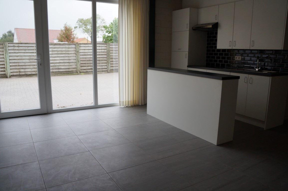 Loods met woonst of bureel en weide - foto 5