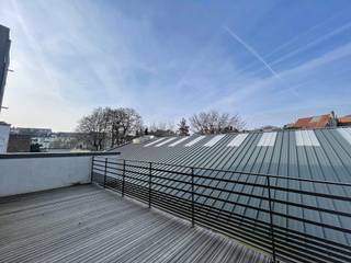 UCCLE: In the Vanderkindere neighbourhood and close to all amenities, a 3-bedroom flat of approx. 113m² situated on the first floor of a...