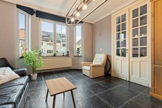 Knap gerenoveerde woning (175m²) met 4 slaapkamers en leuke stadstuin te Hasselt. Belangrijkste troeven:   - Centrale ligging- Totaalrenovatie...