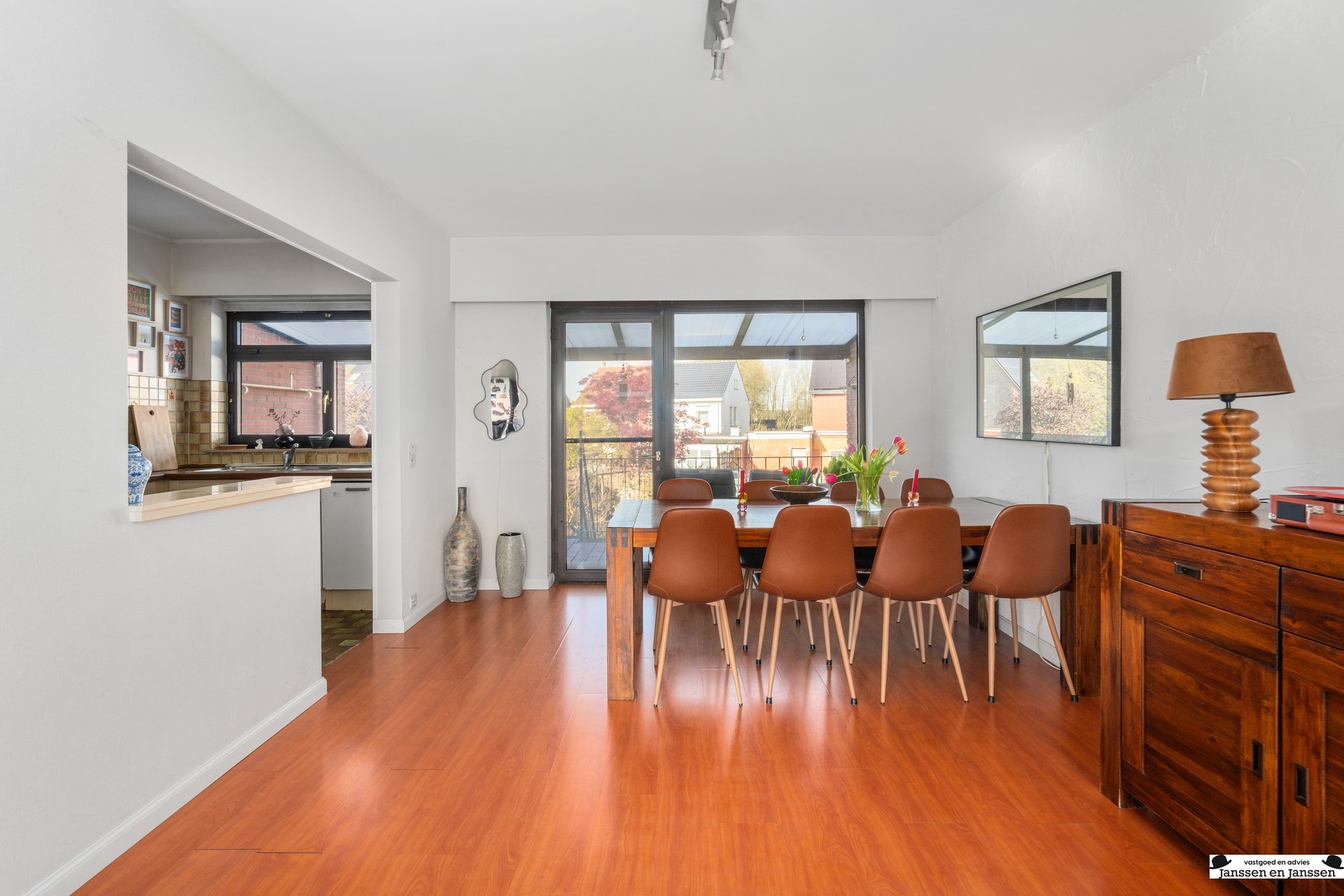 Instapklare bel-etage met zonnige tuin te Ekeren - foto 4