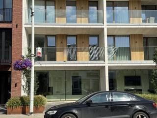 INDELINGInkomhal ca. 8 m² op keramische parket - vestiairekastGastentoilet ca. 2 m² op keramische parket - handenwasserLiving ca. 50 m² op keramische...