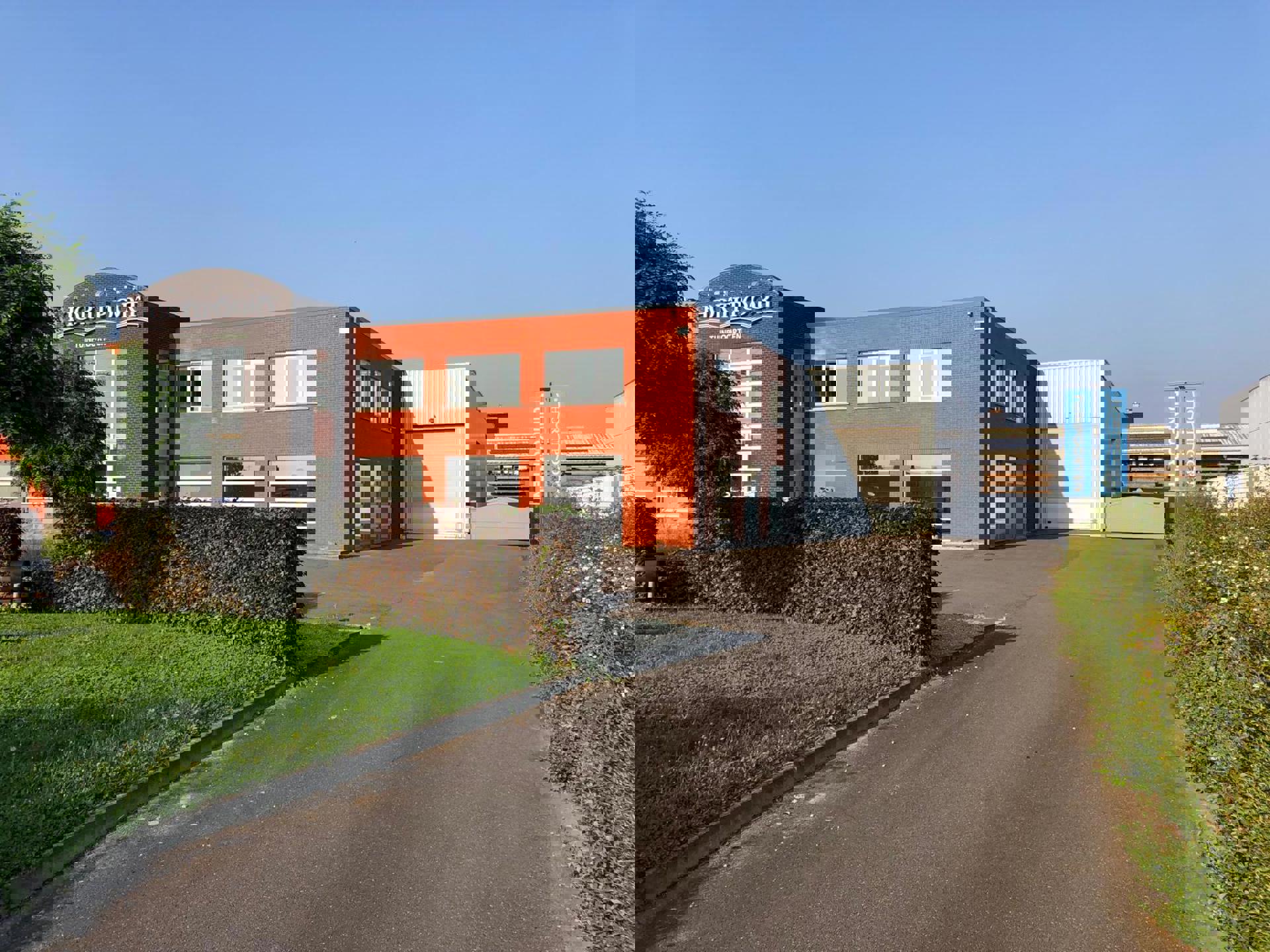 Zichtlocatie A12: Magazijn 300m² met kantoor van 420 m² - foto 1