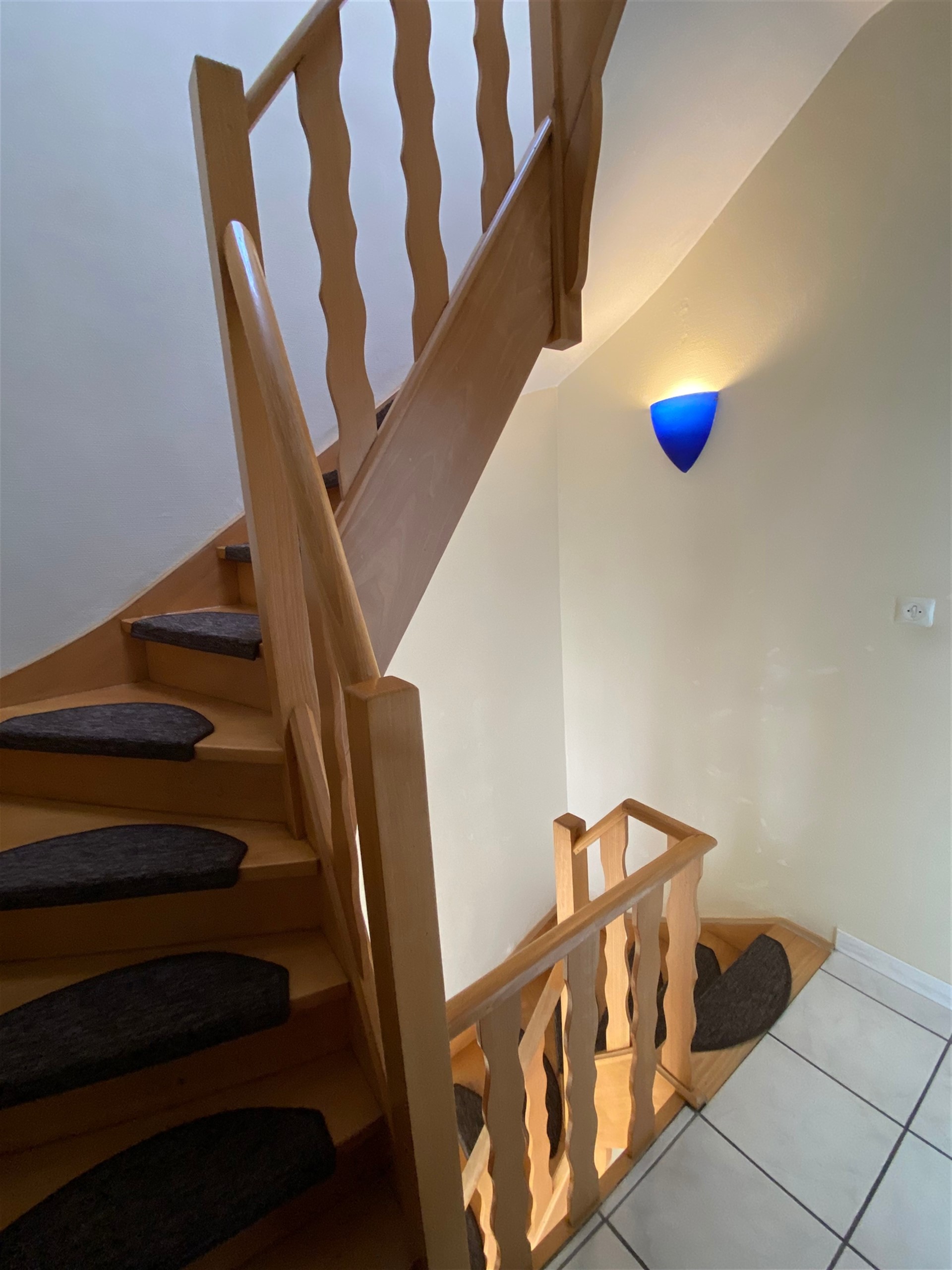 Bel-etage situé au calme avec 3 chambres et jardin - photo 5