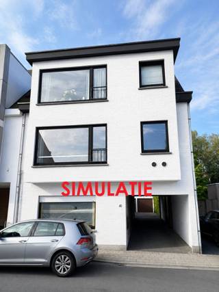Dit volledig vernieuwde appartement bevindt zich op de 1ste verdieping van een kleinschalige residentie, gelegen in de René Sabbestraat 41 te...