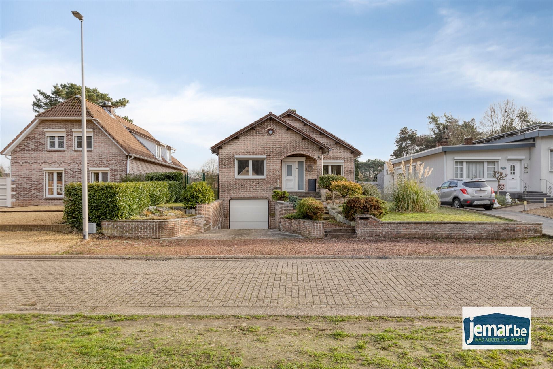 House for sale in Maasmechelen with 3 bedrooms - photo 2