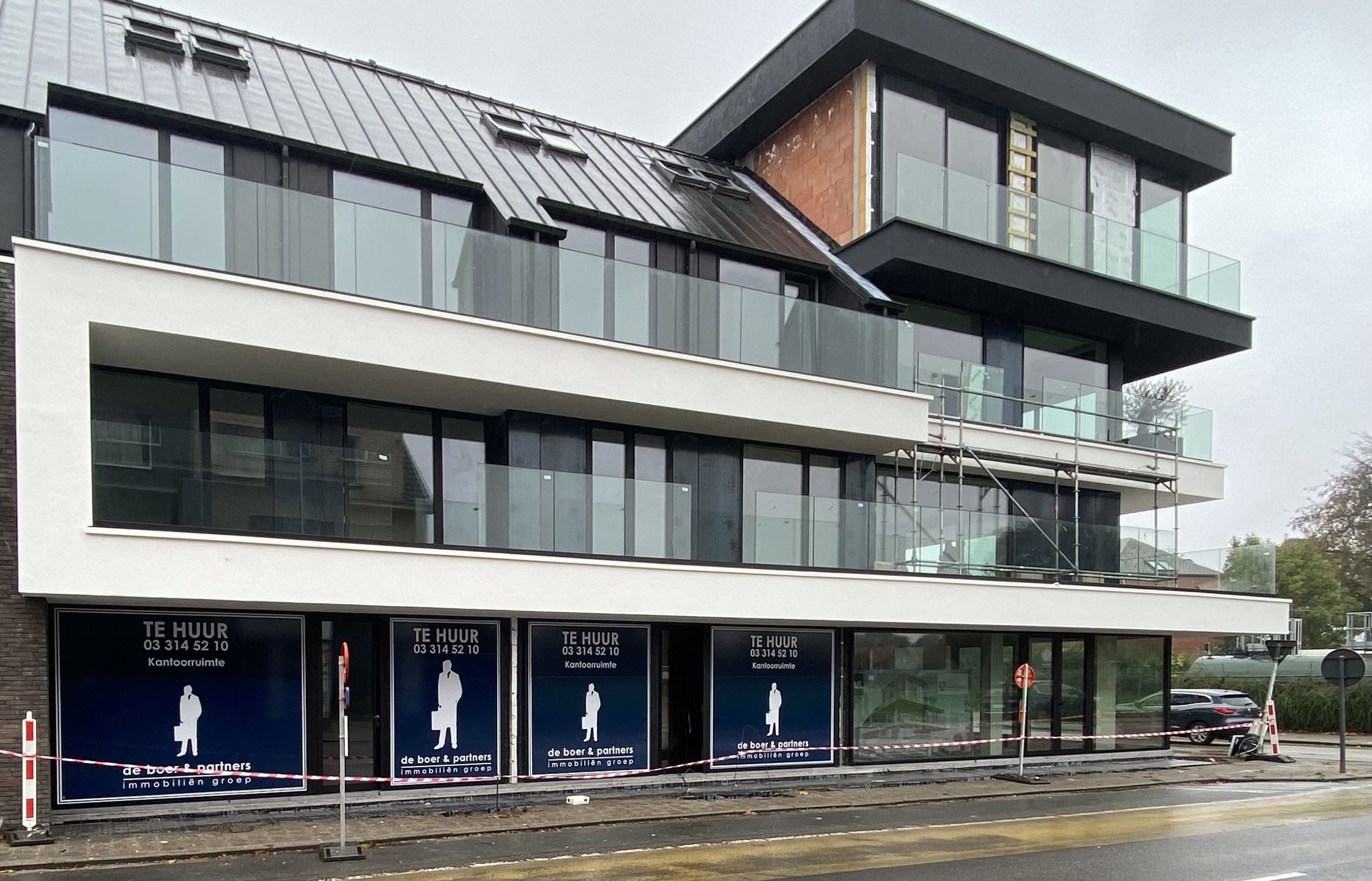 Kantoorruimte op toplocatie in centrum van Hoogstraten. - foto 4