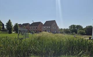 Zéér goed gelegen bouwgrond ( LOT 19 ) met een breedte van 15m en een oppervlakte van 545m2. Deze grond voor open bebouwing is gelegen in...
