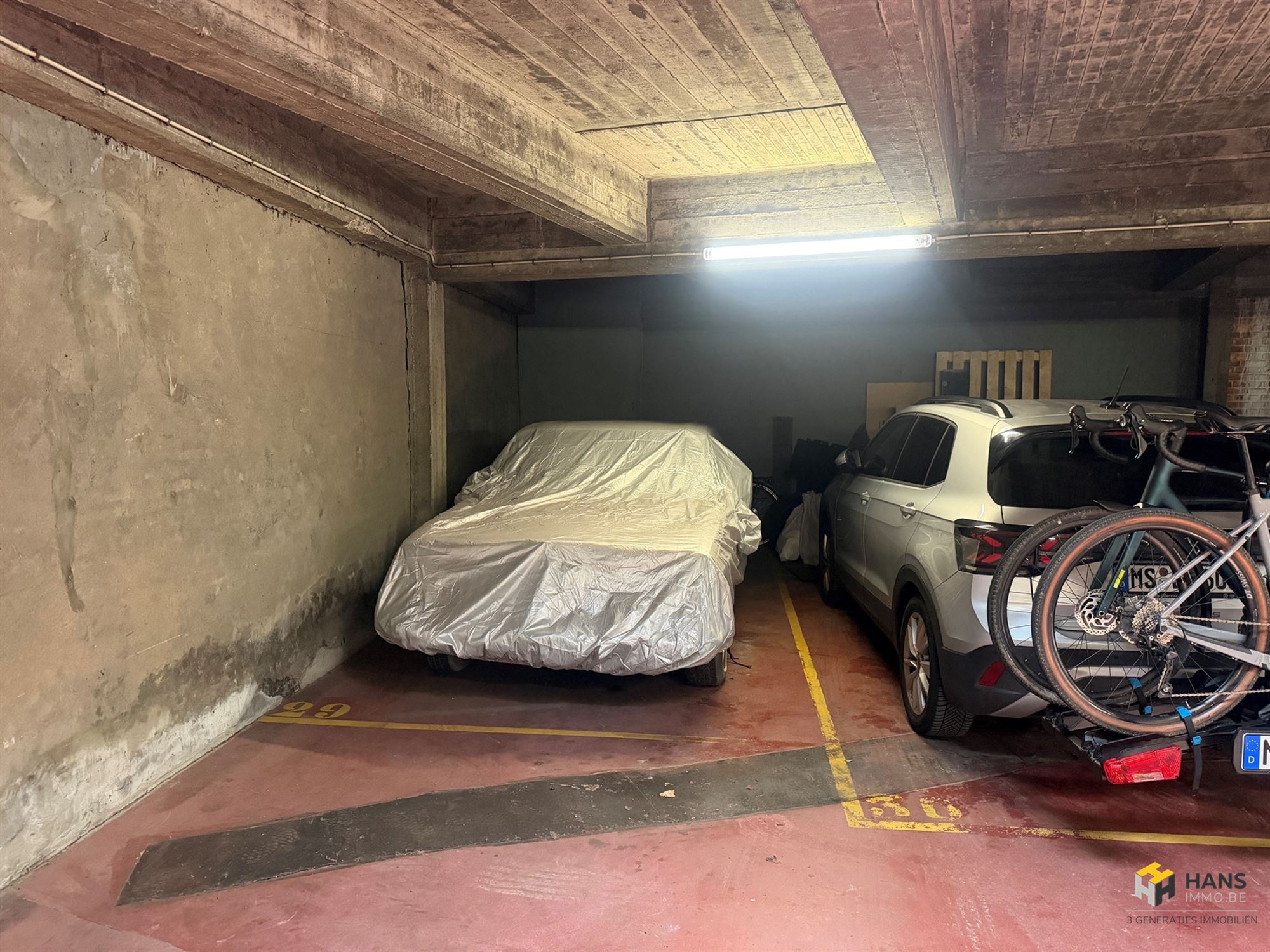 Overdekte autostaanplaats te koop in de Van Eycklei 42, 2018 Antwerpen - foto 4