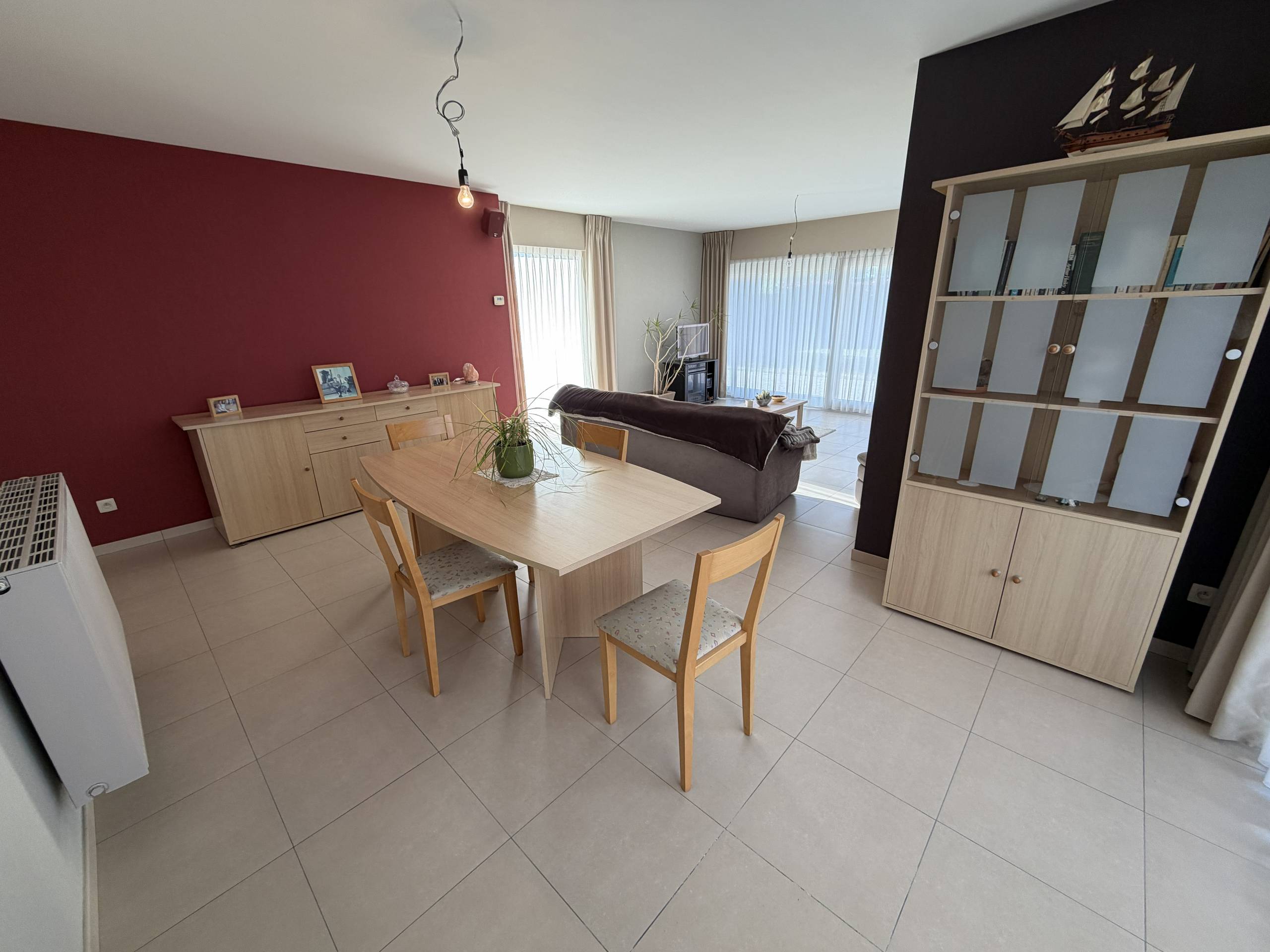 Ruime recente energiezuinige woning met tuin in Beitem - foto 3