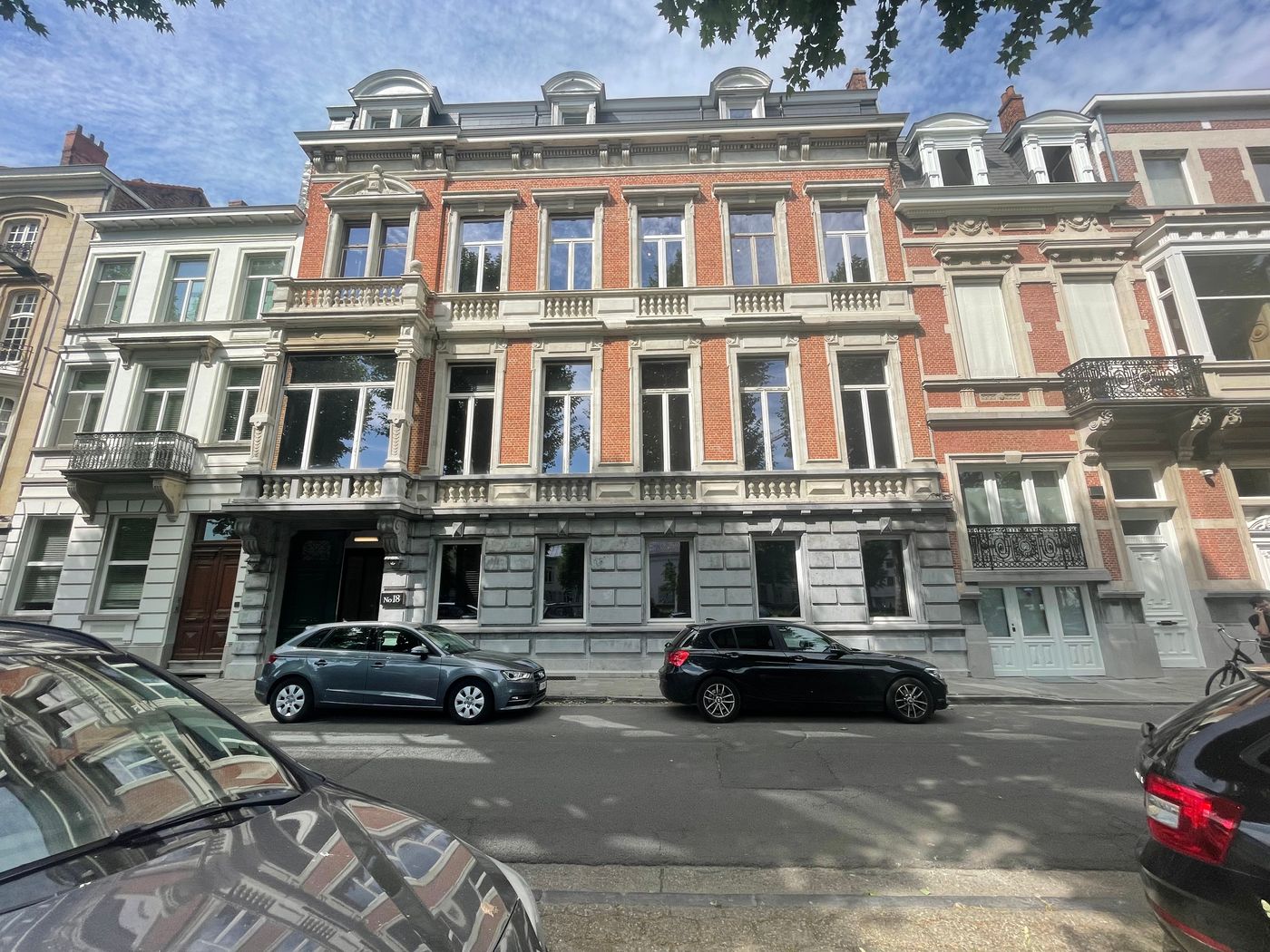 Instapklare kantoren in een prachtig gebouw langs de Coupure - foto 3