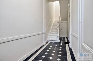 Prachtig, instapklaar appartement van maar liefst 123 m² met 2 slaapkamers en 2 unieke buitenterrassen op toplocatie te centrum Lier.Dit authentiek...