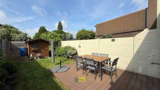 Welkom in deze charmante woning, perfect gelegen in het hart van Wilrijk. Deze prachtige gezinswoning biedt drie ruime slaapkamers en een...