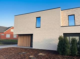 Situated on a nature reserve, near the village center of rural Korbeek-Dijle and with a perfect connection to both Leuven and Brussels and...