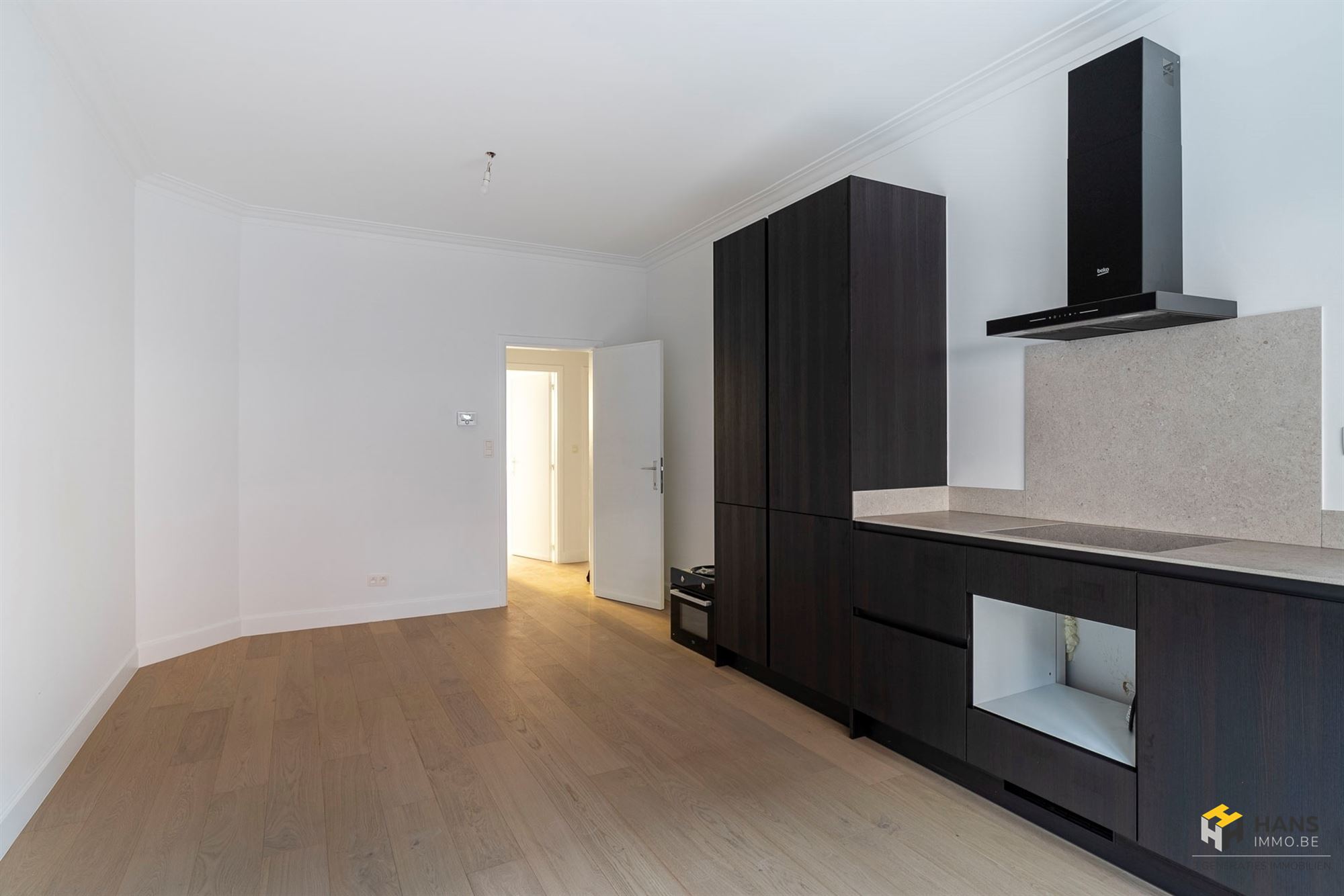 Apartment for sale in Wilrijk with 2 bedrooms - photo 2