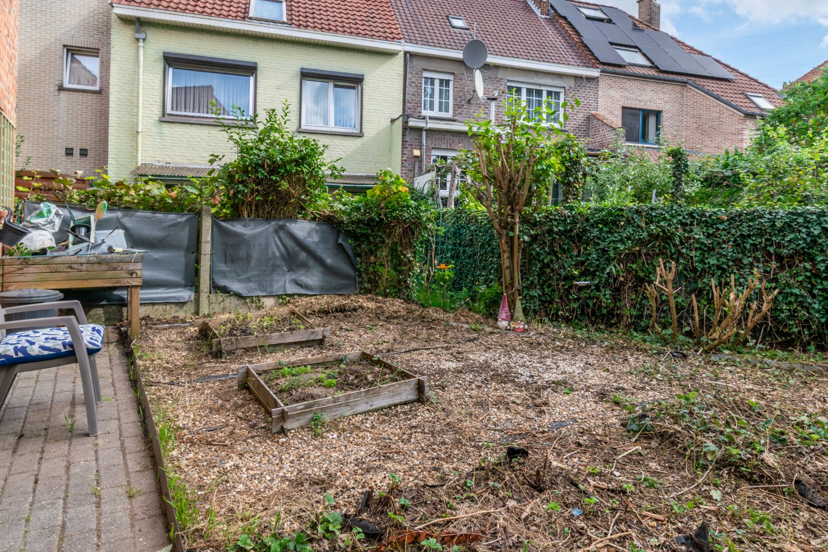 OPBRENGSTGEBOUW MET 2 APPARTEMENTEN, GARAGE & TUIN ! - foto 4
