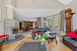 Op een fantastische locatie te Bonheiden bevindt zich deze ruime en energiezuinige villa met een bewoonbare oppervlakte van 437 m² op een...