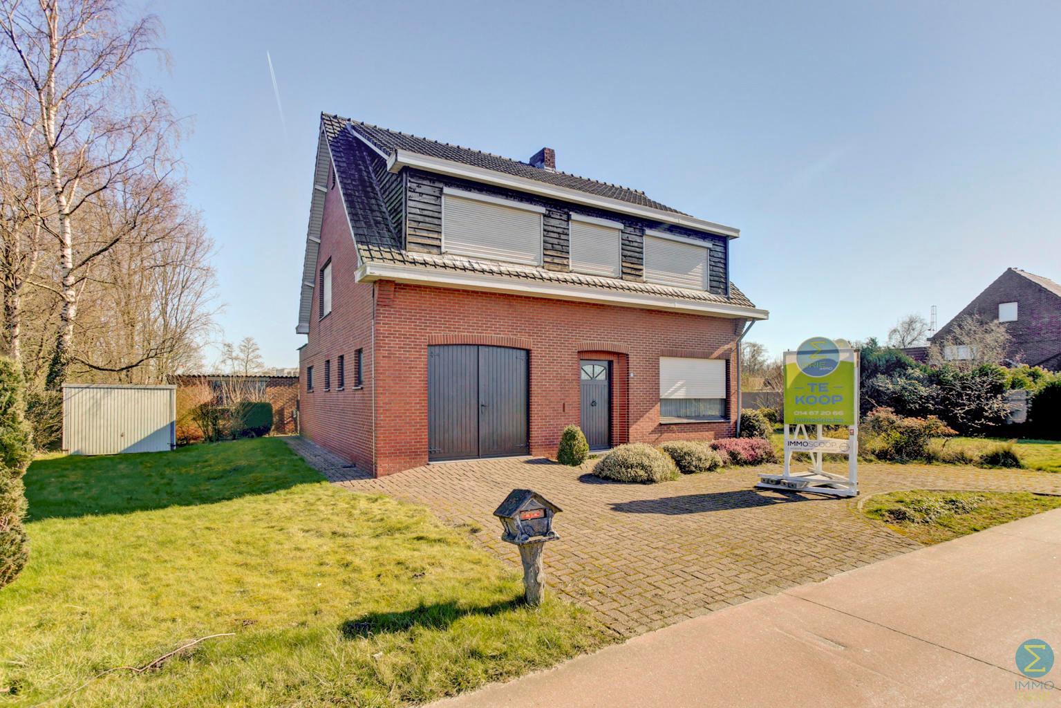 Te renoveren woning met potentieel, 4 ruime slpks op 898m² - foto 1