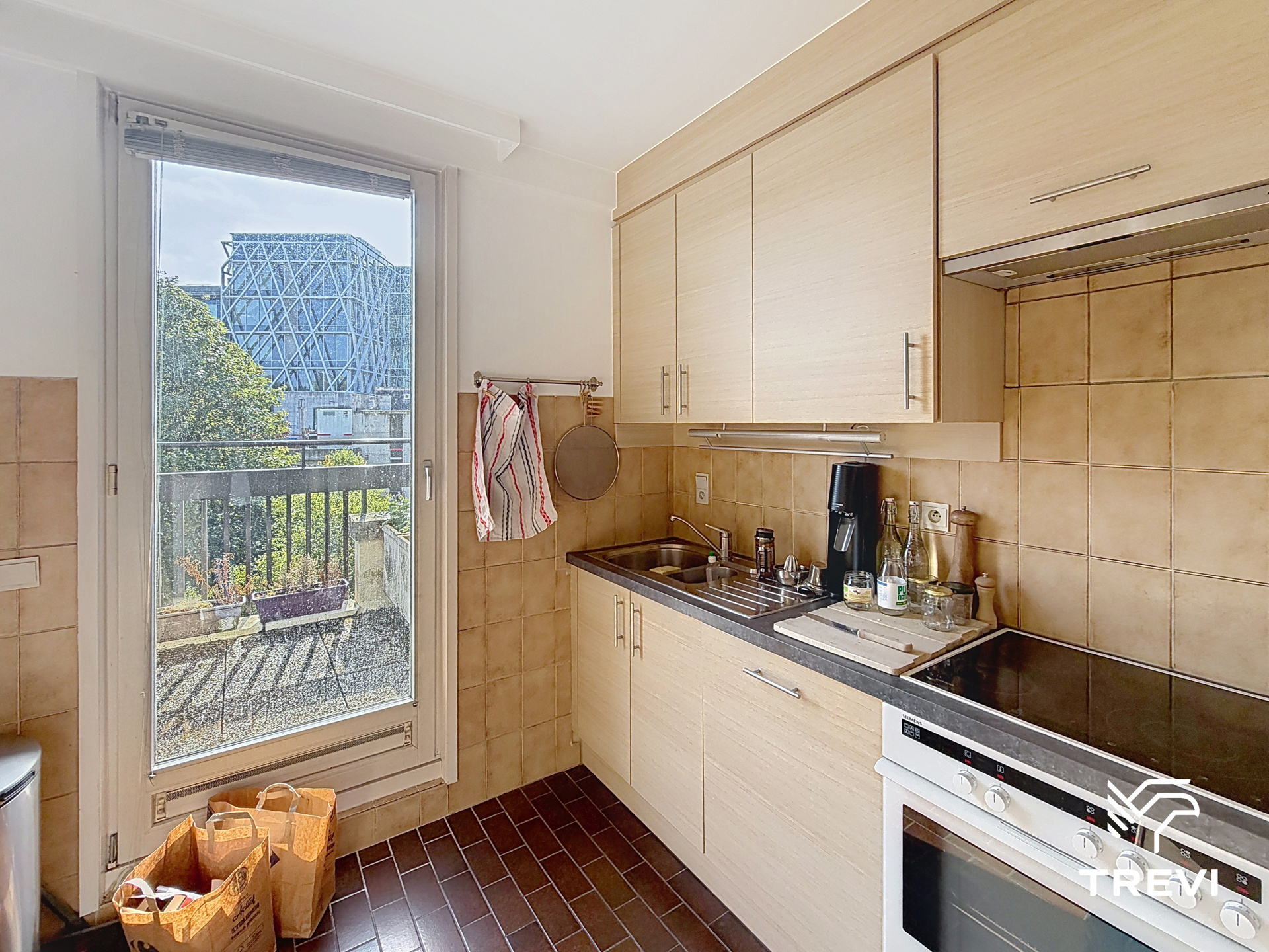 KONINKLIJKE WIJK – Schitterend 3-slpk appartement in het hart van Brussel! - foto 4