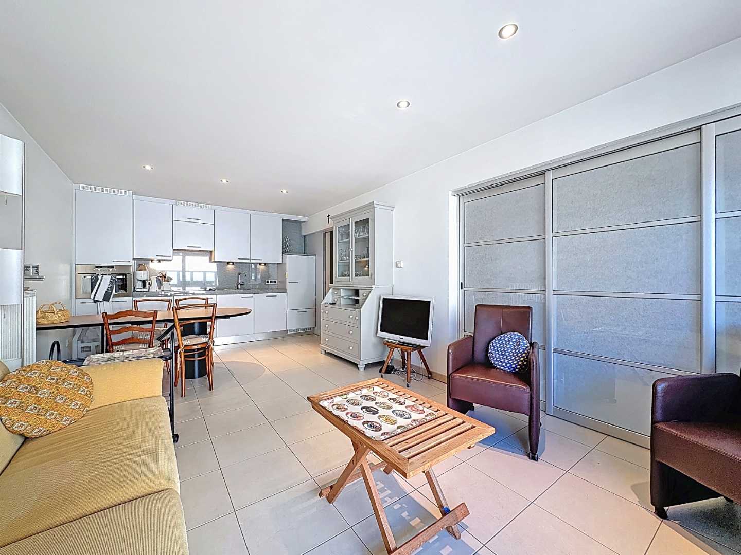 Appartement in het centrum van Sint-Idesbald. - photo 5