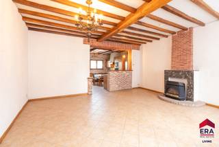 Gezinswoning in de Noordstraat, Aalst, op wandelafstand van het stadscentrum en nabij scholen, winkels en openbaar vervoer. Deze charmante woning...