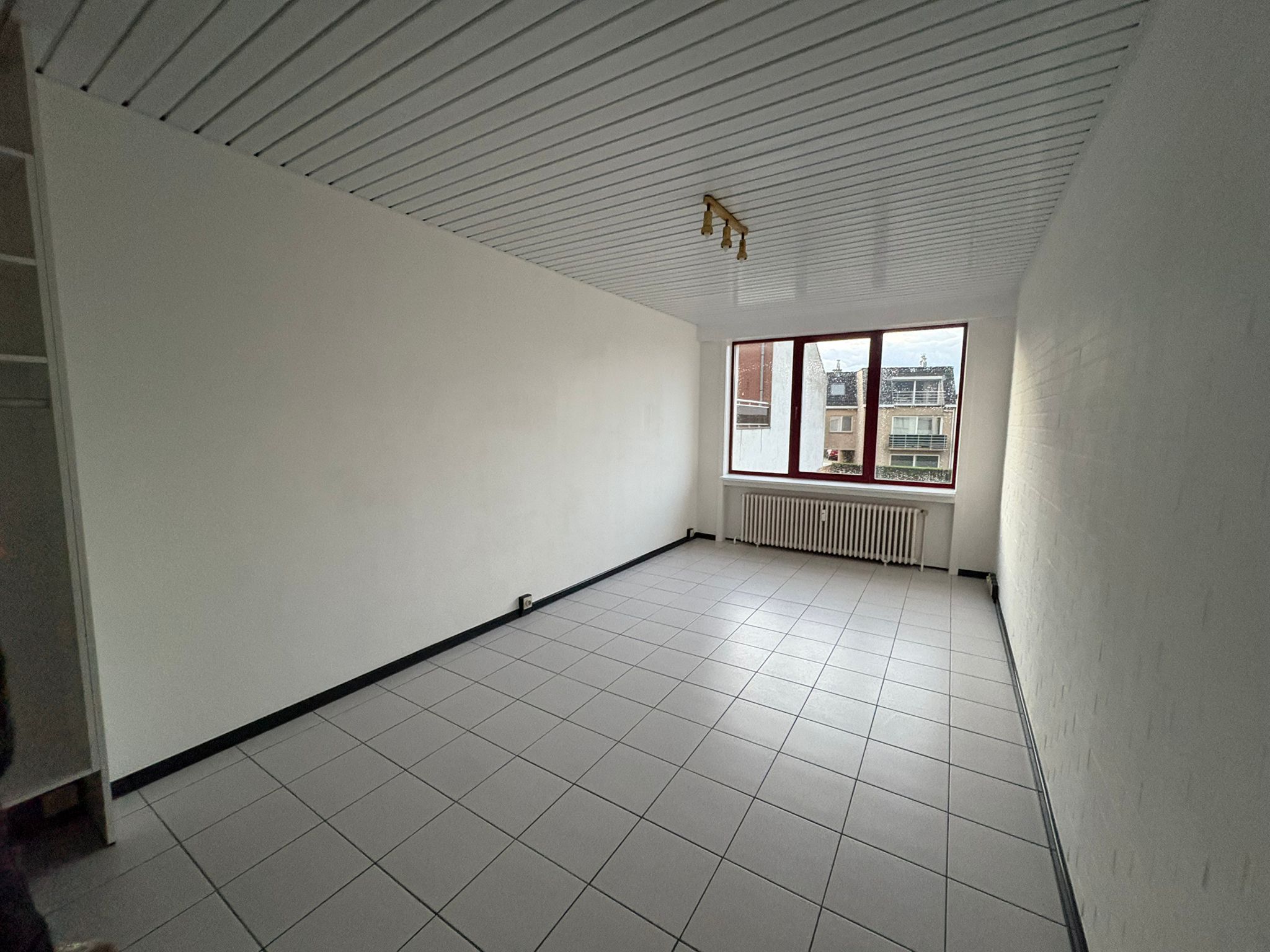 Knusse studio te huur vlak bij invalswegen en openbaar vervoer te Bredene! - foto 5