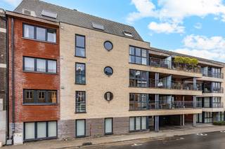 <p><span>Deze overdekte autostaanplaats is uitstekend gelegen in het centrum van Aalst, in residentie </span><span>"De Mouterij"</span><span>. De staanplaats is momenteel verhuurd. </span></p><p><span> </span></p><p><span>Voor meer informatie of een bezoek, contacteer Iris op het nummer 0483/ 36. 84. 25. </span></p>