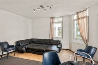 <p>n the vibrant Seefhoek, close to Park Spoor Noord and the renewed Stuivenbergplein, you will find this closed building with four bedrooms, located at Pollepelstraat 2 in Antwerp.</p><p>The home offers plenty of space and a practical layout, ideal for families or those looking for a spacious townhouse with potential.</p><p>- Spacious home with functional layout<br />- 3 full bedrooms + 1 extra room (office/dressing)<br />- Indoor garage with additional storage and utility room</p><p>On the ground floor there is a garage with an adjoining checkroom and storage room, where also the connections for washing machine and dryer are provided.</p><p>The second floor is the living floor with a large living room and a fitted kitchen with ample storage space.</p><p>On the second floor we find a bedroom and a bathroom.</p><p>The third floor has two spacious bedrooms. At the top of the house there is an additional room under the roof, ideal as an office, hobby room or extra bedroom.</p><p>The location is a great asset: in the lively Seefhoek, within walking distance of Park Spoor Noord, public transportation, local stores and cozy restaurants. Moreover, there is an easy connection to the Antwerp Ring Road and the city center.</p><p><span><span>Curious? Please fill in your details at the bottom of the ad on our website www.sinjoor.be. The file manager will then contact you as soon as possible.</span></span></p>