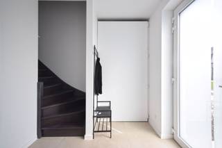 ALBERT BIESBROUCKSTRAAT 138800 ROESELAREDeze moderne en energiezuinige woning is rustig gelegen in een kleinschalig woonerf binnen een nieuwe...