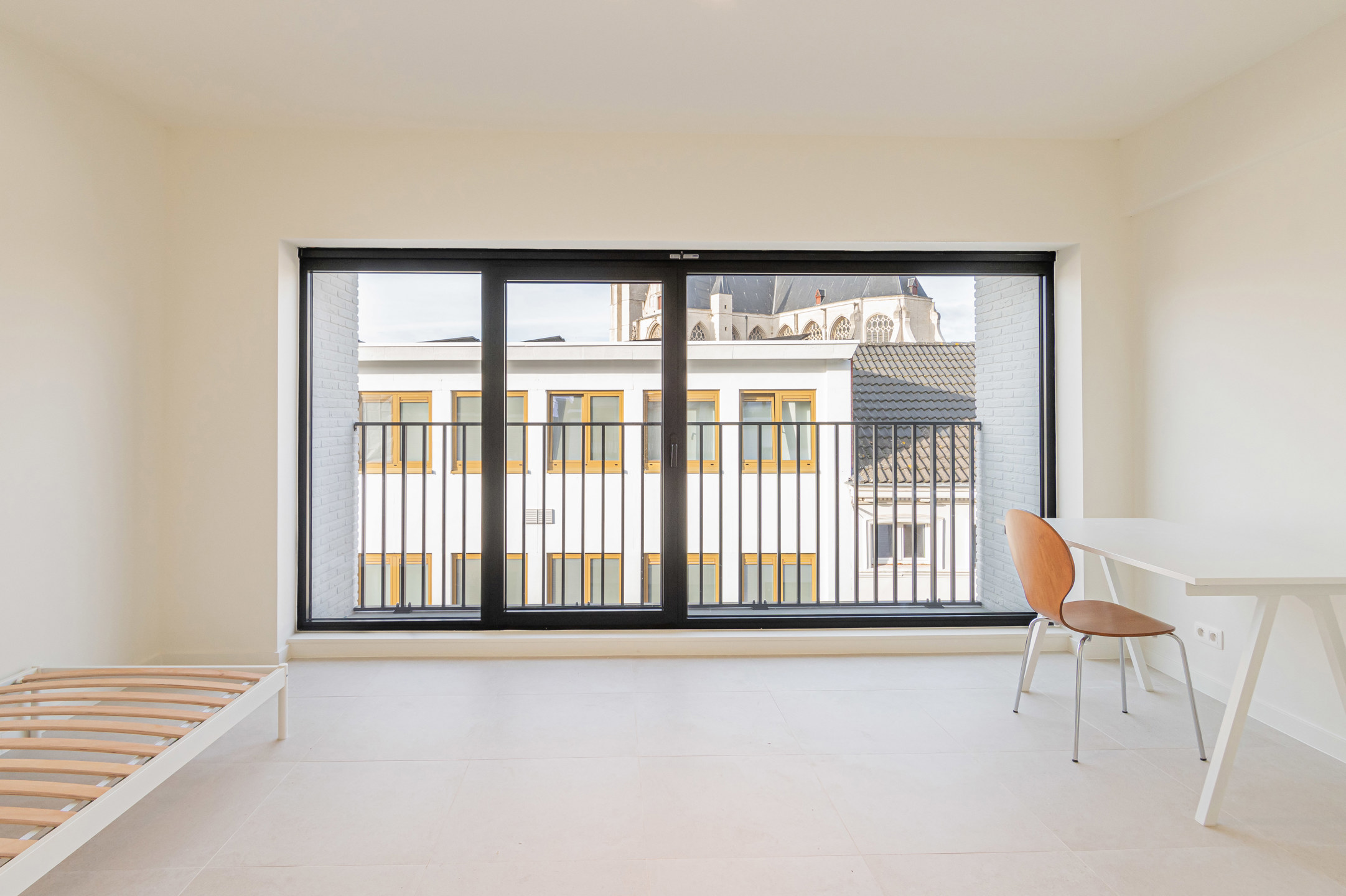 NIEUW! Volledig gerenoveerde studentenkamer in hartje Mechelen  - foto 4