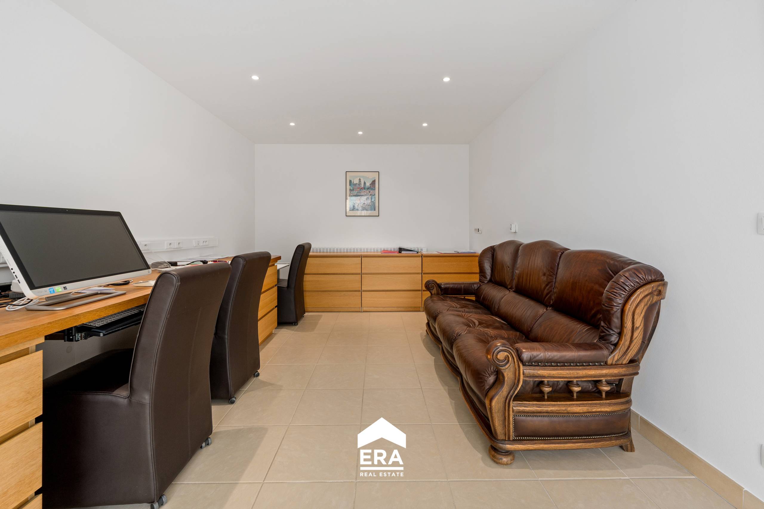 Zeer ruime open woning - totale oppervlakte van 1.263 m2 - foto 4