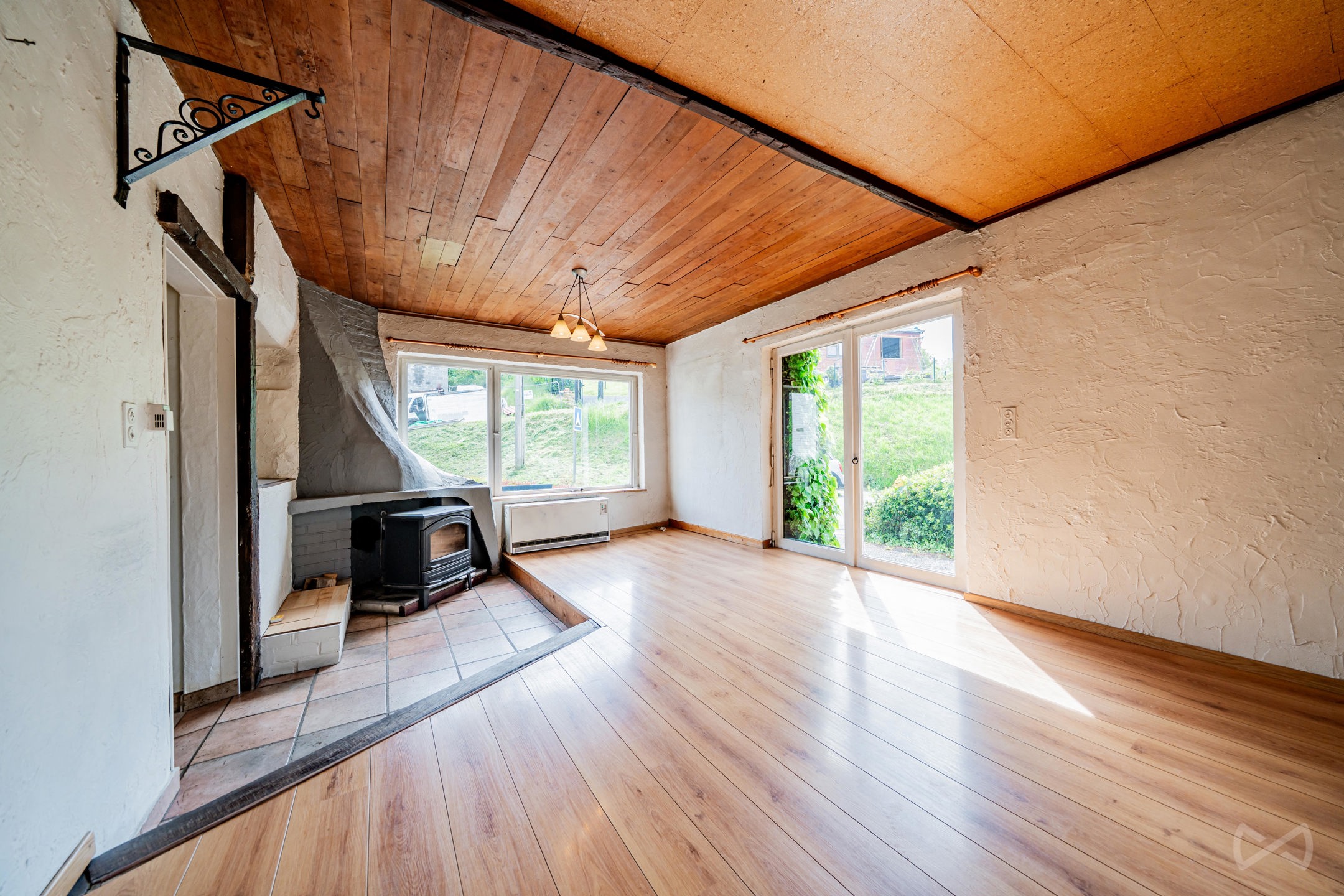 Huis te koop in Comblain-Au-Pont met 2 slaapkamers - foto 4