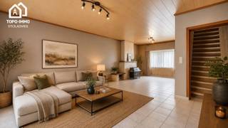 <p>Deze charmante renovatiewoning bevindt zich op wandelafstand van het stadscentrum van Aalst en geniet van een vlotte bereikbaarheid met het openbaar vervoer. De woning beschikt op het gelijkvloers over een inkomhal, een<strong> ruime leefruimte</strong>, een aparte keuken en een berging. Op de eerste verdieping bevinden zich <strong>twee ruime slaapkamers die doorlopen in elkaar</strong>, met toegang tot een <strong>extra zolderkamer</strong> die perfect kan dienen als <strong>derde slaapkamer</strong>, bureau of hobbyruimte. De woning is bereikbaar via een gemeenschappelijke doorgang langs de achterzijde, wat extra comfort en flexibiliteit biedt. Hoewel de woning opfrissing en renovatie vereist, biedt ze tal van mogelijkheden voor wie op zoek is naar een project met karakter. Geen tuin of terras.</p><p>*Deze woning valt onder de renovatieverplichting (EPC-label E).</p>
