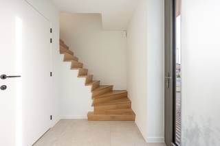 Ontdek deze prachtige energiezuinige woning die comfort en stijl perfect combineert!Met een bewoonbare oppervlakte van 221 m² en een perceel van 489...