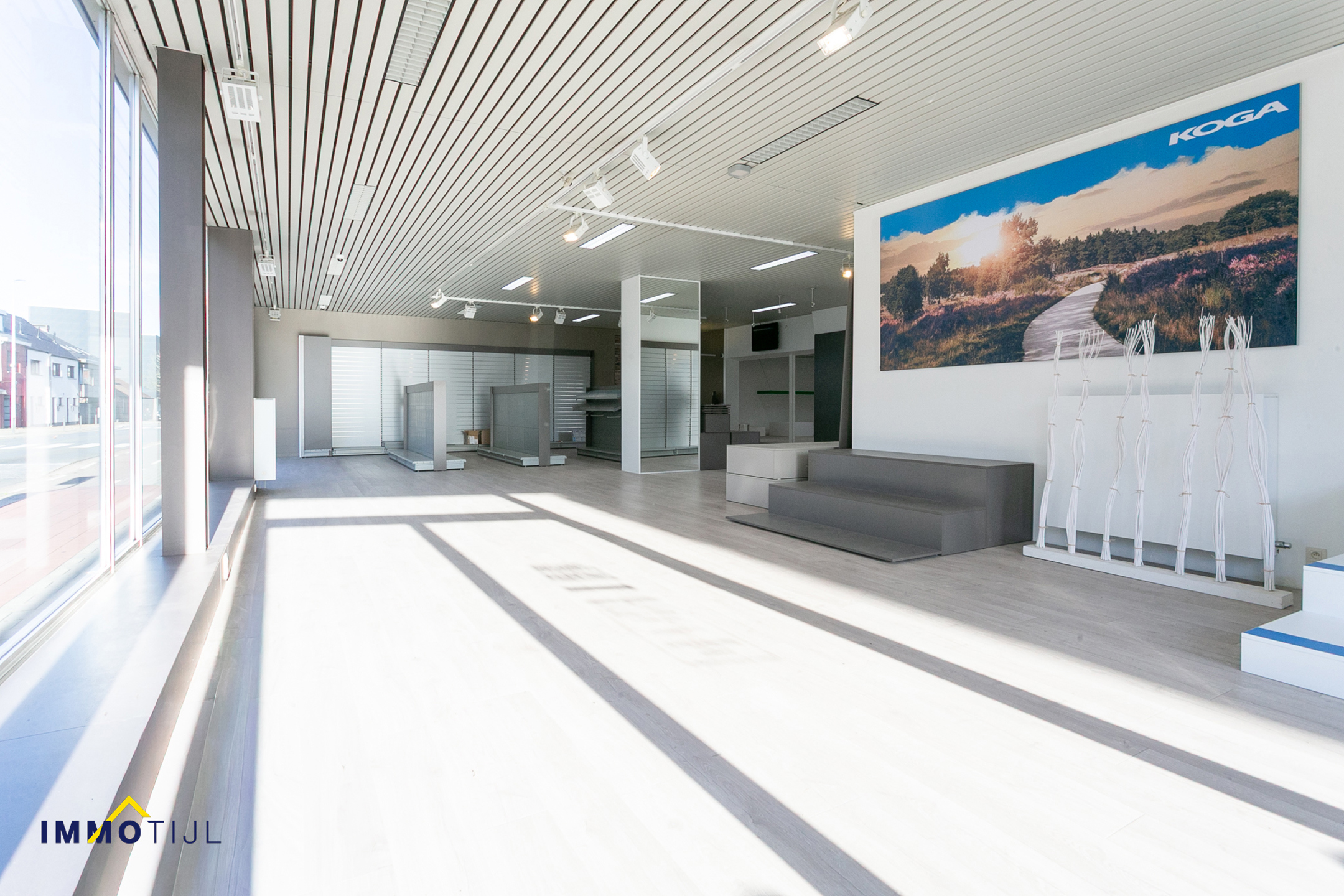 Handelspand + Magazijn + Appartement op te Sint-Gillis! - foto 5