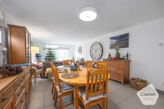 Ontdek dit lichtrijke appartement, gelegen in een kleinschalige en rustige residentie. Met een bewoonbare oppervlakte van 96 m² biedt deze woning...