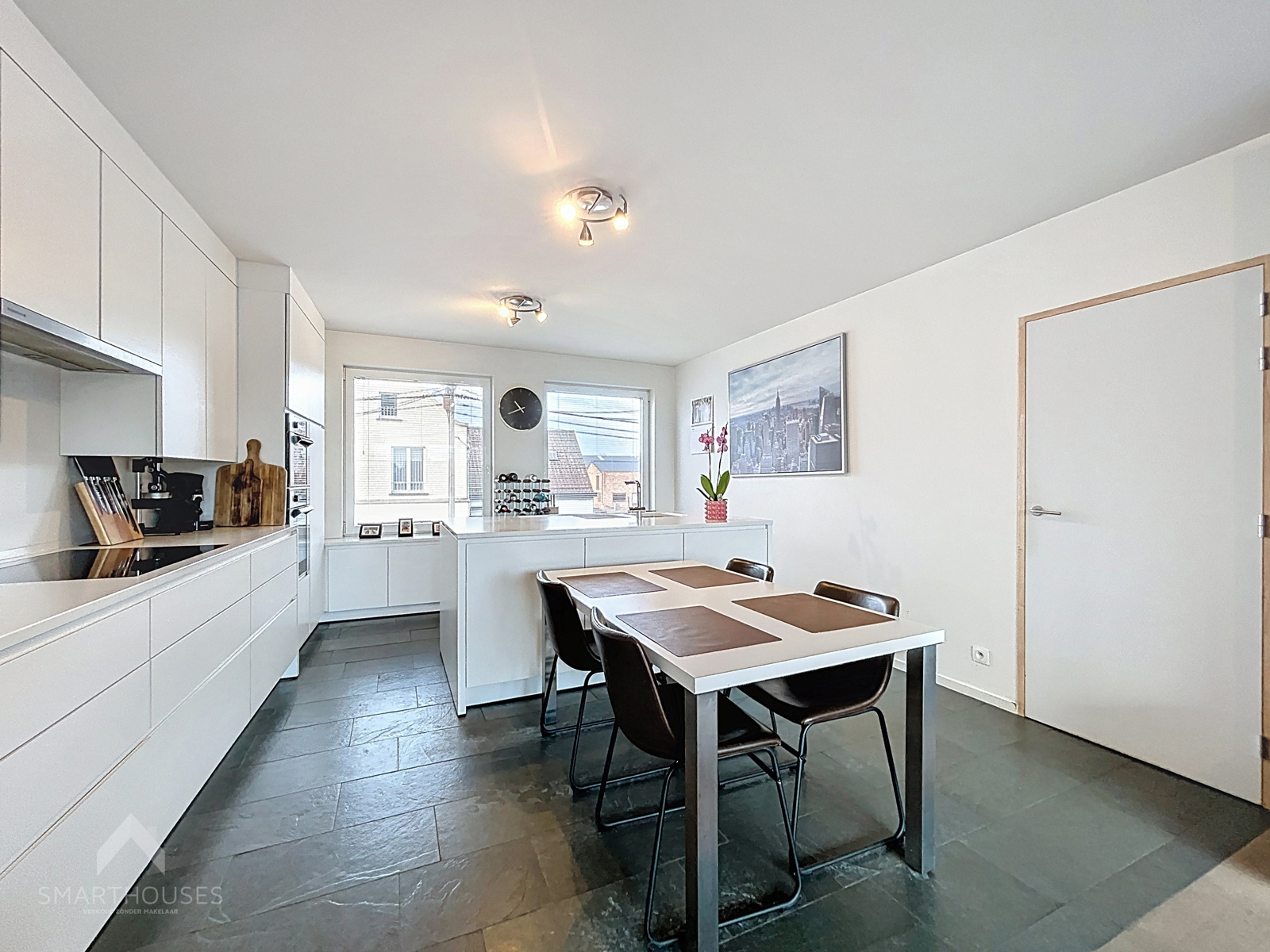 Instapklare woning met magazijn/polyvalente ruimte  - foto 5