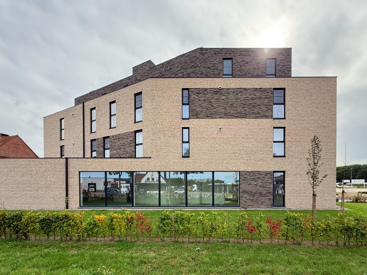 Centraal gelegen commerciële ruimte van 300 m² in Ham met parkeergelegenheid - foto 5