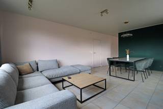 Gerenoveerde woning met 3 slaapkamers op een landelijke ligging.Het gelijkvloers bevindt zich grotendeels op het gelijkvloers. Ze beschikt over een...