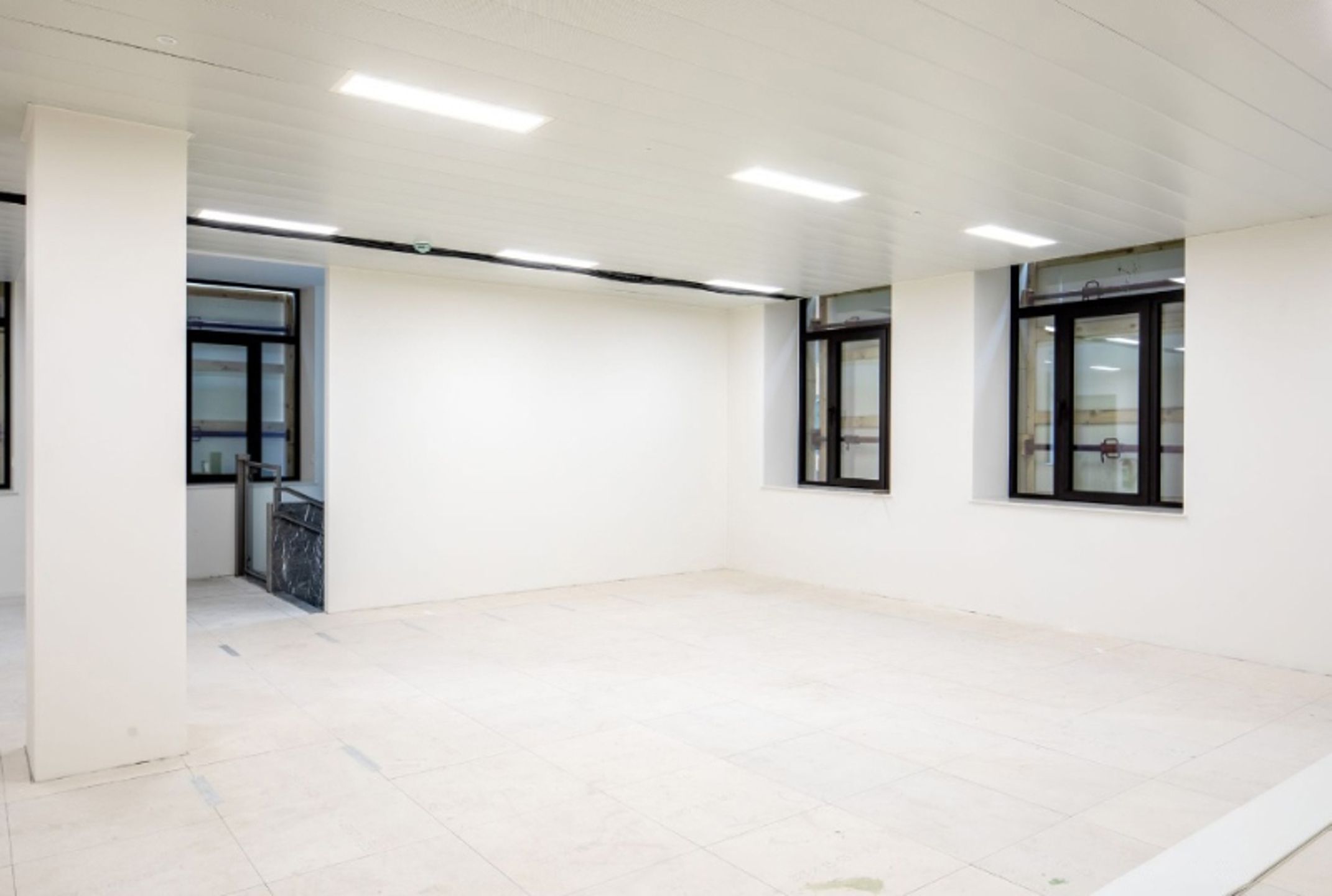 Commercial for rent in Brussels - photo 3